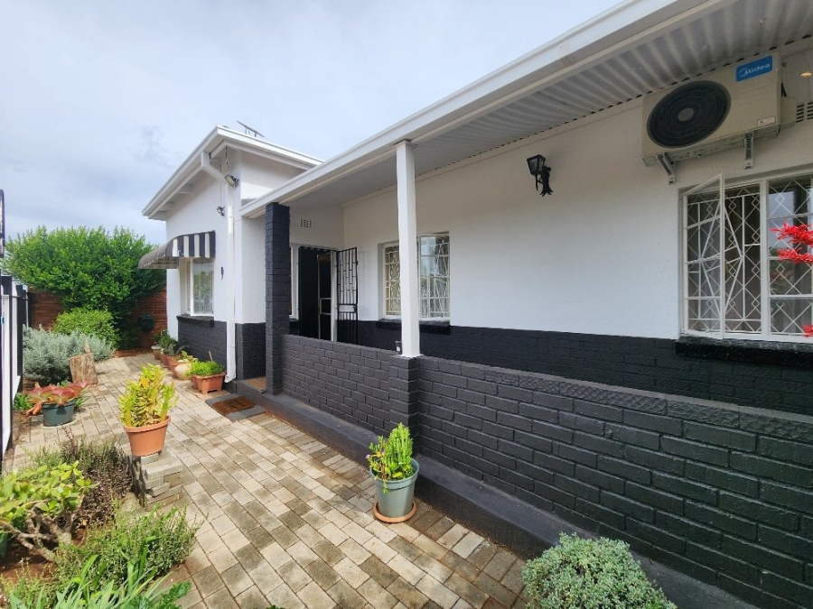 3 Bedroom Property for Sale in Beaconsfield Northern Cape
